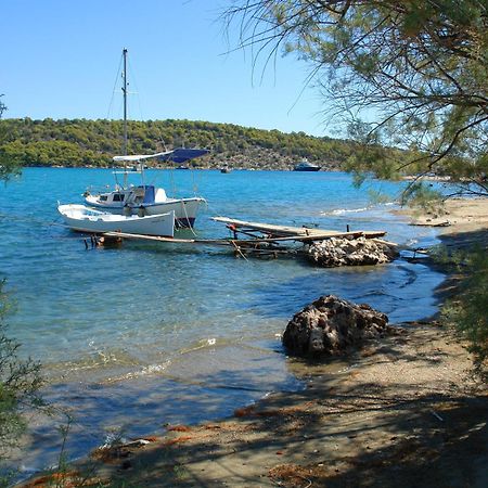 Verdelis Inn Epidaurus Exteriör bild